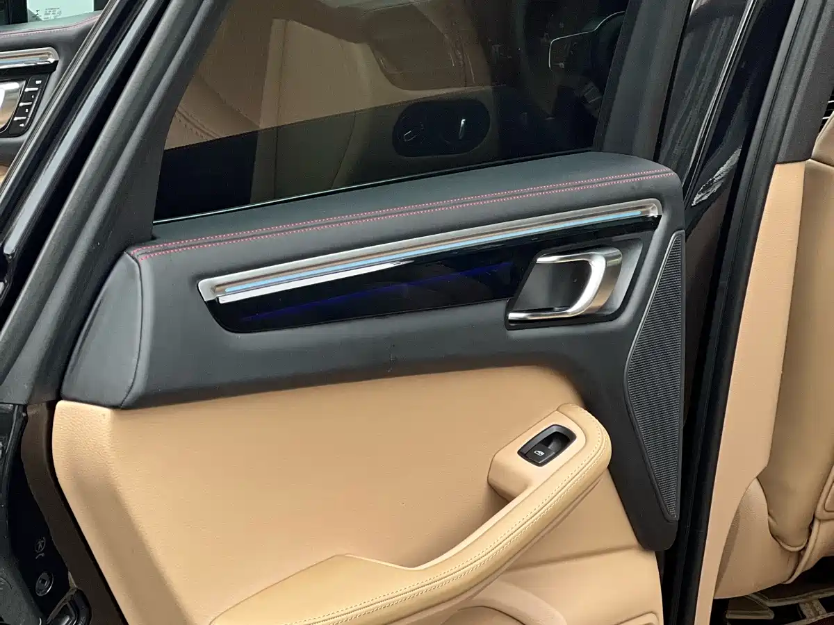 Porsche Macan 2020 Macan 2.0T фото 14