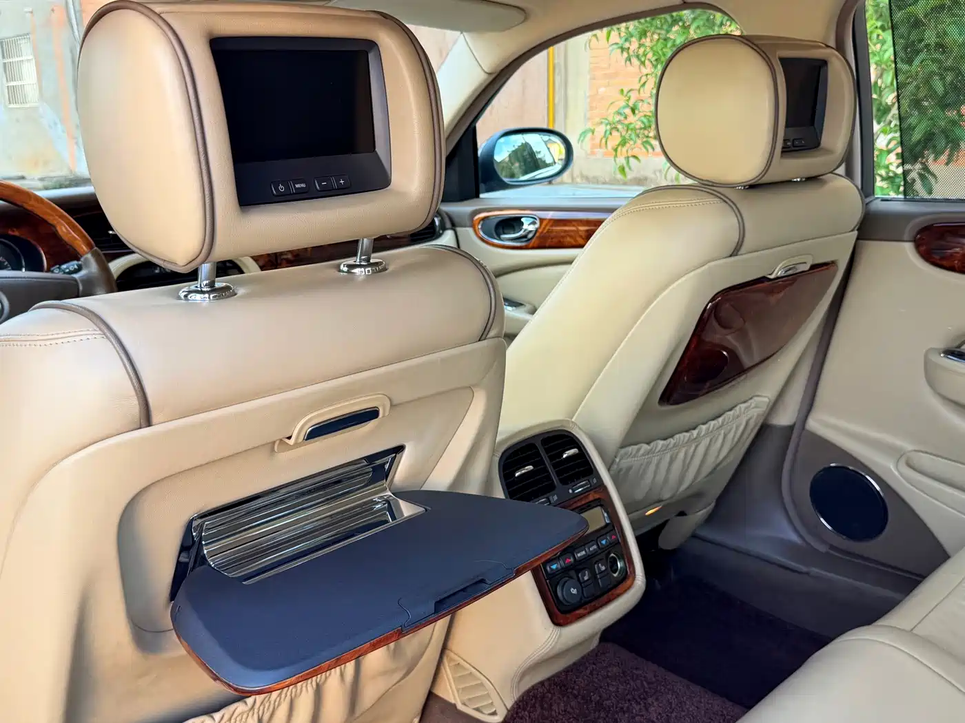 Jaguar XJ 2006 2005 Model XJ6L 3.0