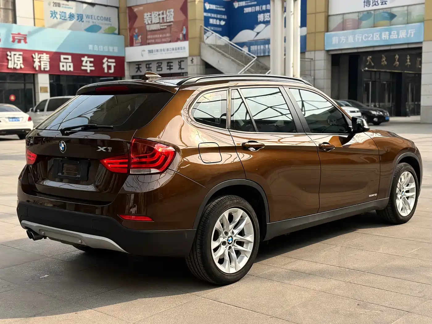 BMW X1 2014 sDrive18i Leading Edition фото 9