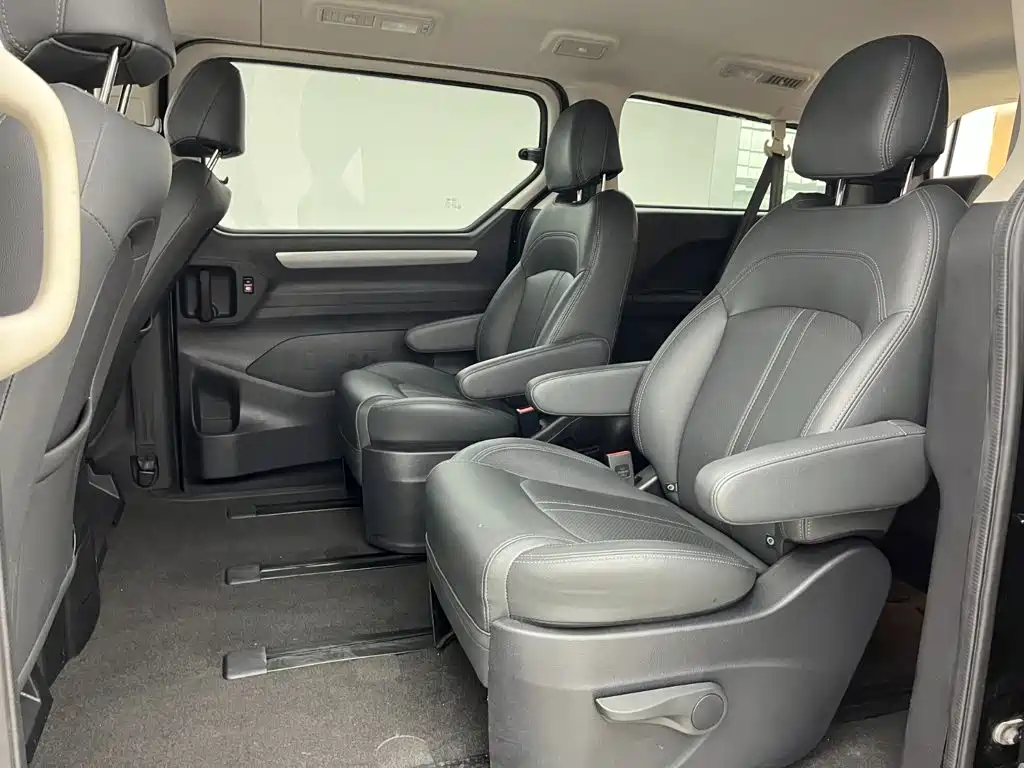 SAIC Maxus Maxus G10 2022 2022 2.0T Auto Elite Edition Petrol 7-Seater