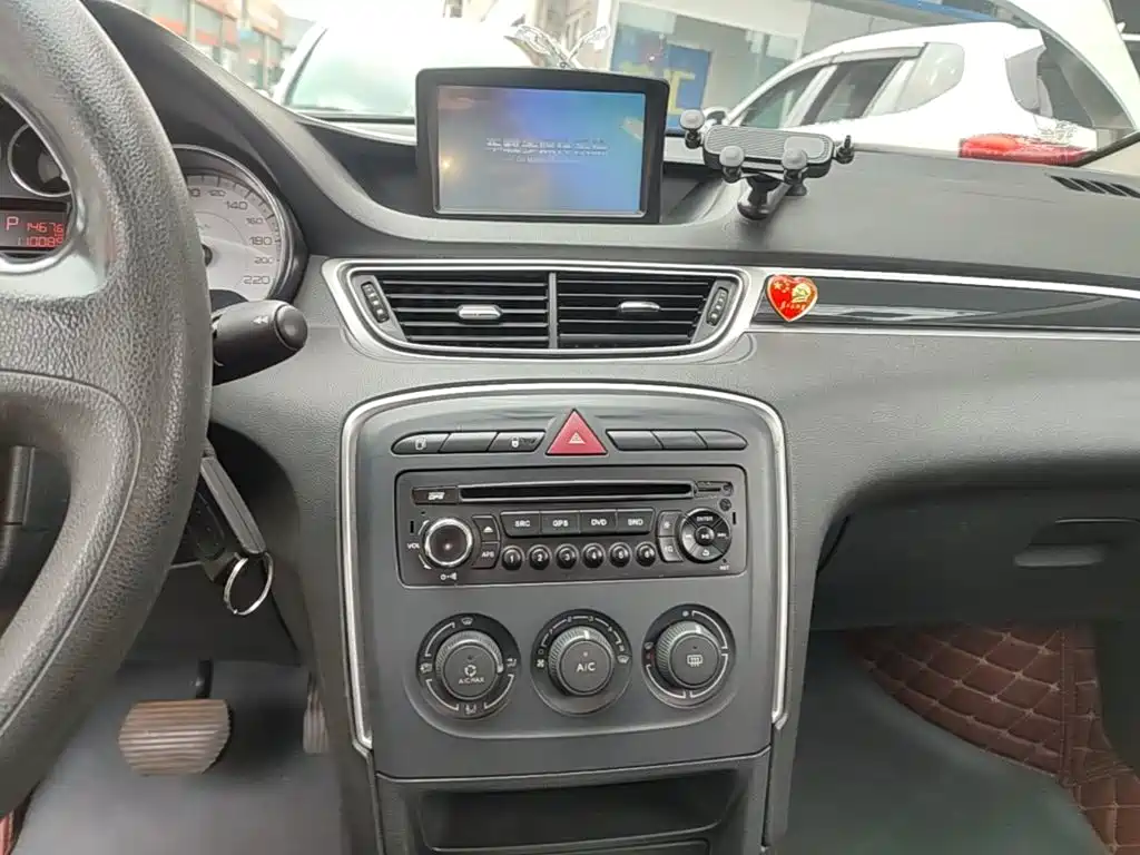 Peugeot 308 2015 2014 Model Joy Edition Classic 1.6L Automatic Superior Style