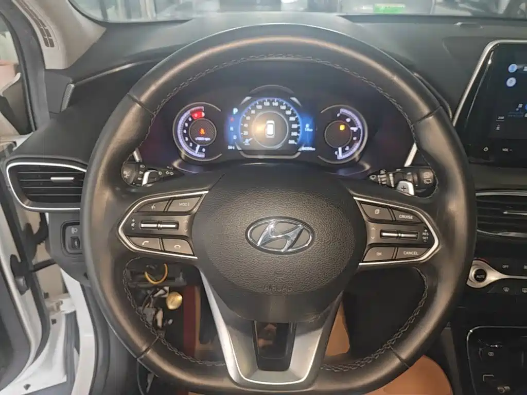 صورة 11 - Hyundai Santa Fe