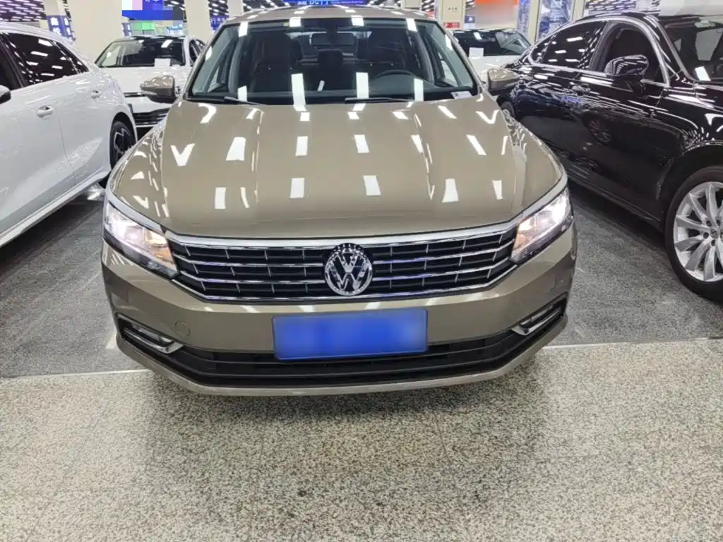 Фото 3 - Volkswagen Passat