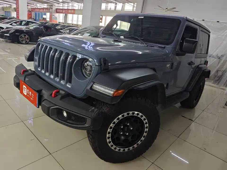 Фото 1 - Jeep Wrangler