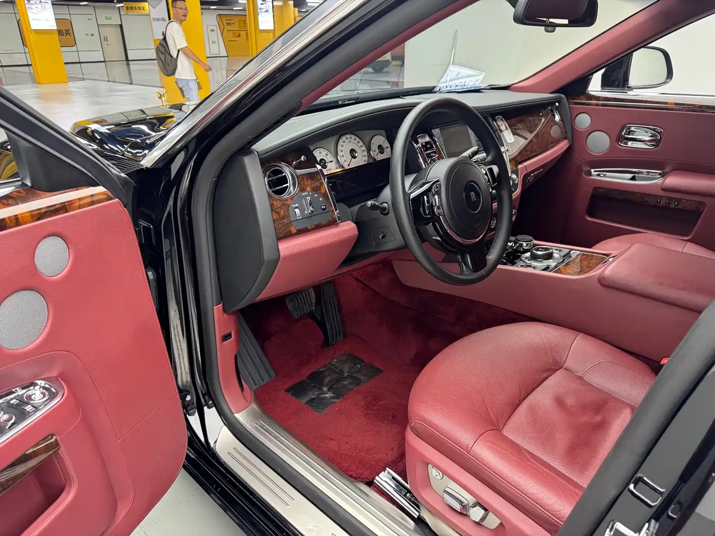 Rolls-Royce Ghost 2013 2014 6.6T Extended Edition