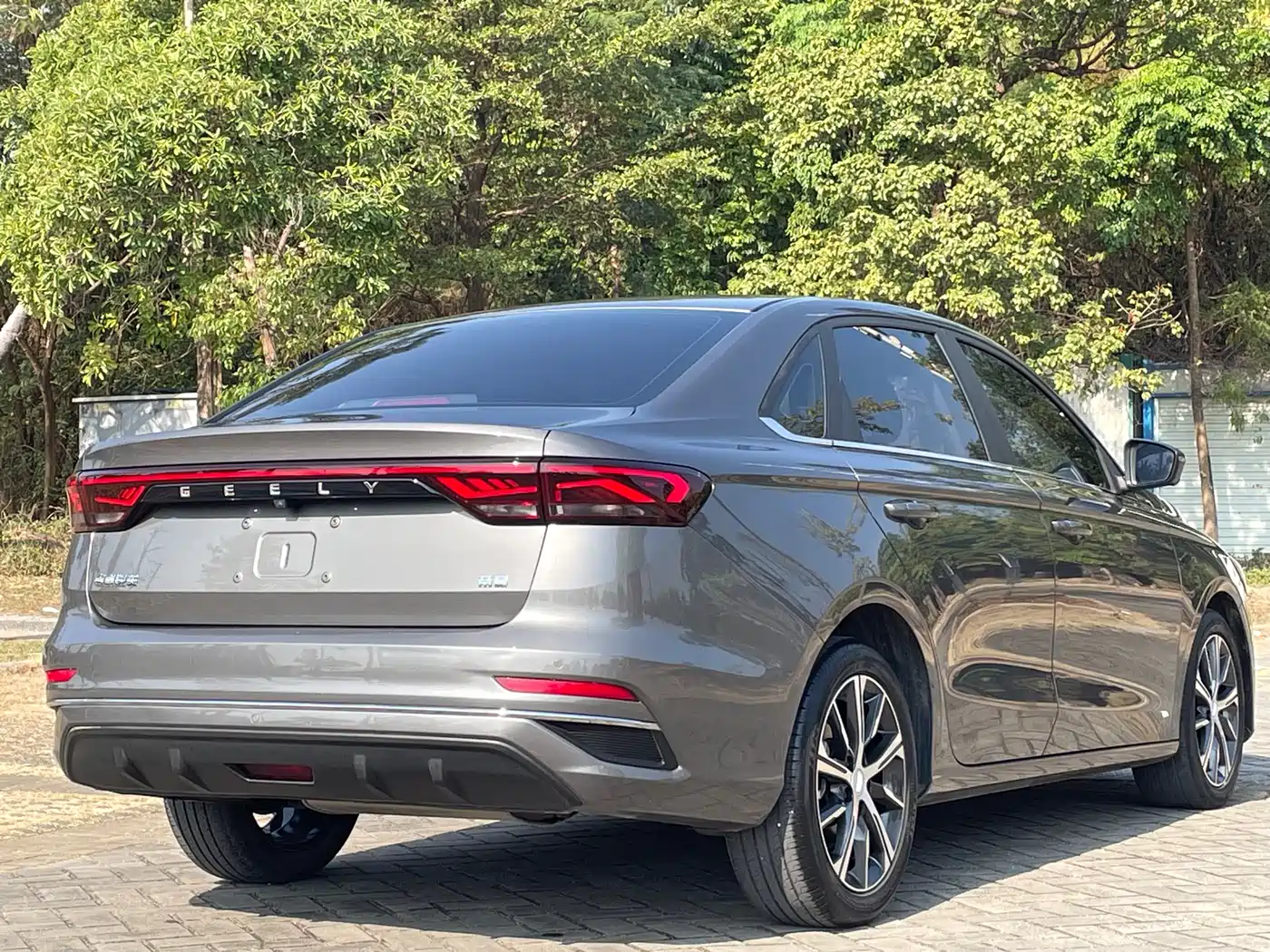 GEELY AUTOMOBILE EMGRAND