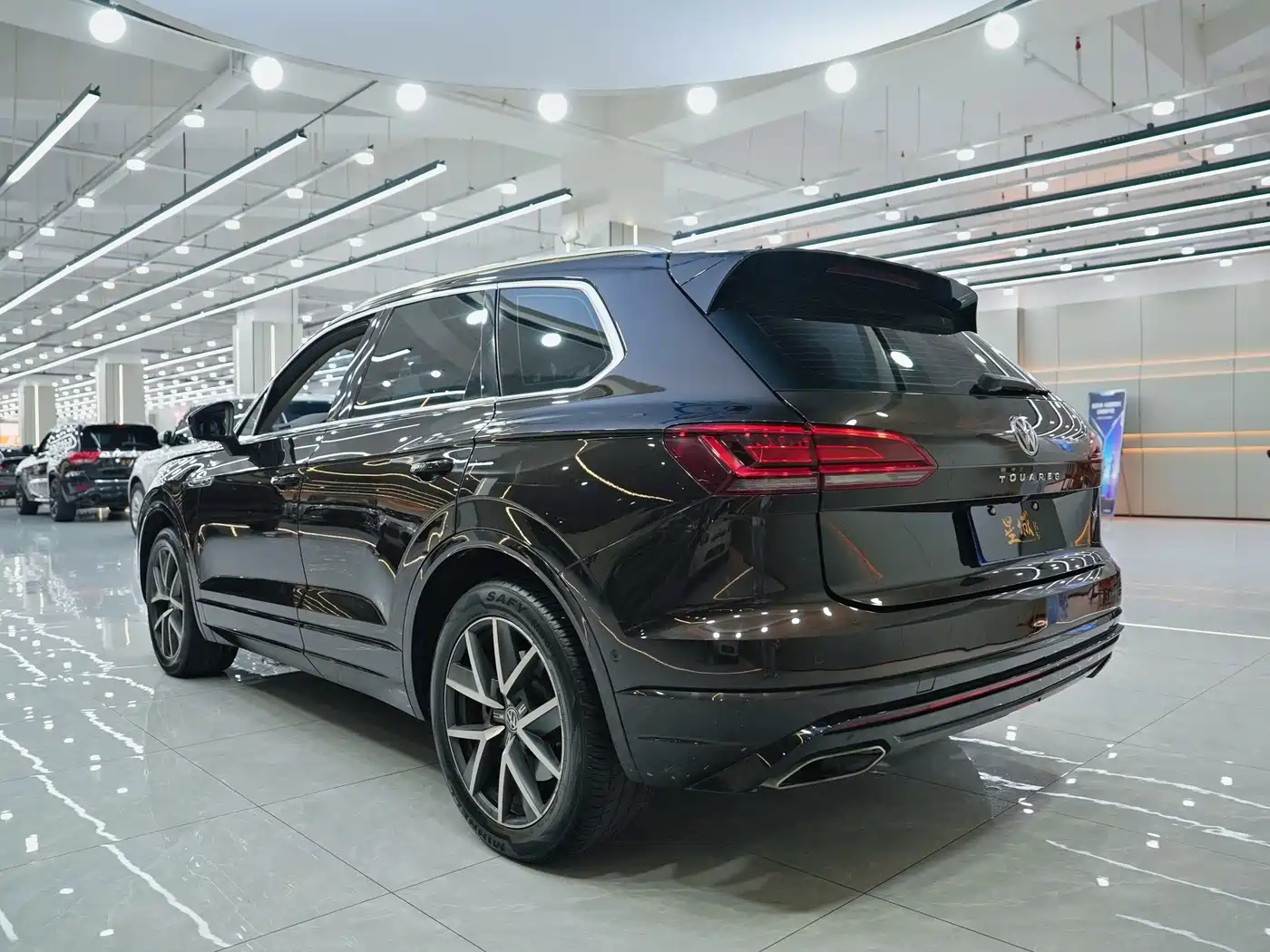 Volkswagen Touareg 2019 3.0TSI Sharp Edge Edition China VI фото 7