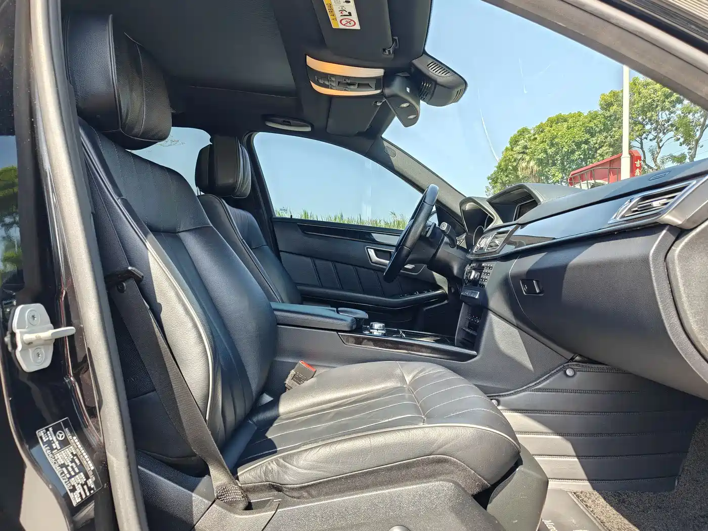 Mercedes-Benz E-Class 2015 E 320 L фото 22