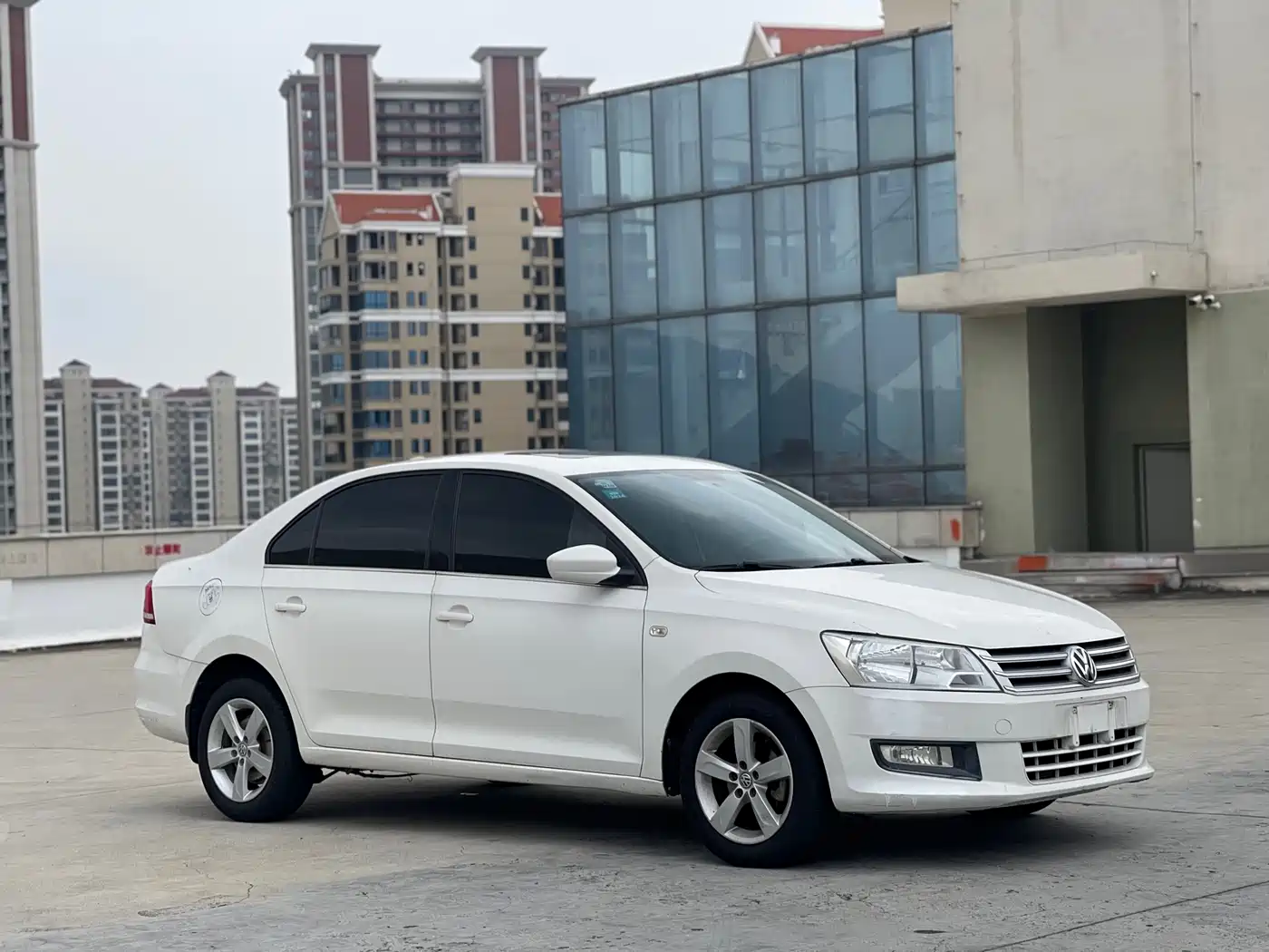 Volkswagen Santana 2015 1.6L Automatic Comfort Edition фото 3