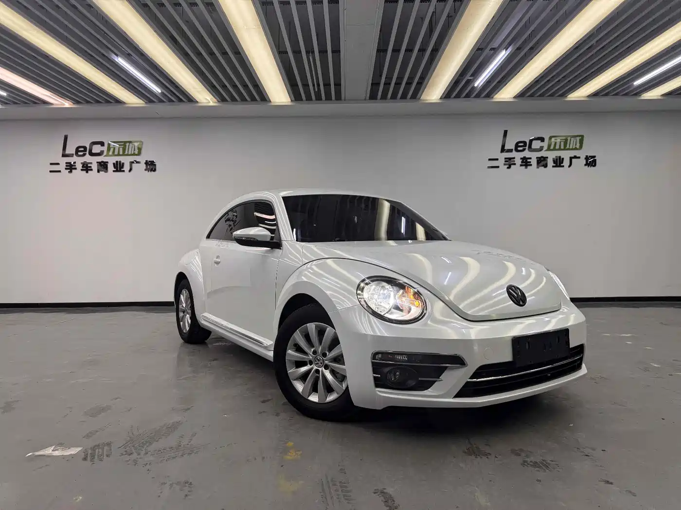 VOLKSWAGEN BEETLE
