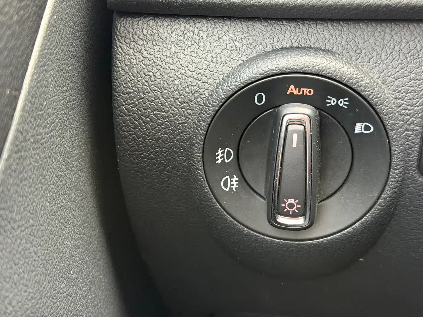 Volkswagen Tiguan 2015 1.8TSI Automatic 2WD Highline фото 19