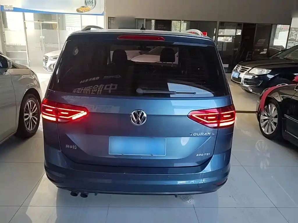 Volkswagen Touran 2016 Touran L 280TSI DSG Comfortline фото 6