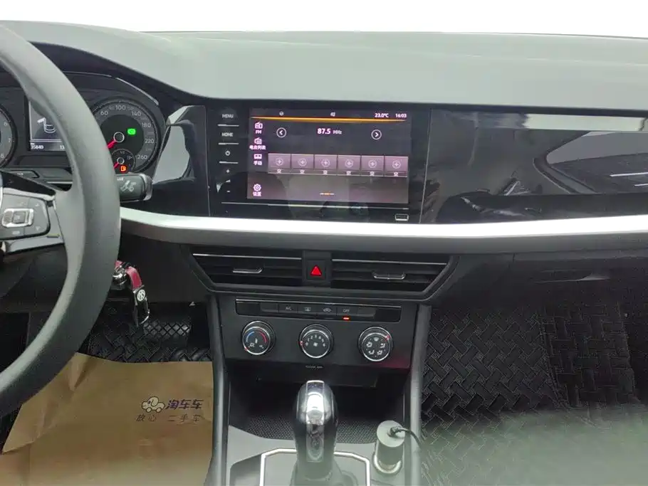 Volkswagen Lavida 2021 1.5L Auto Comfort Edition фото 13