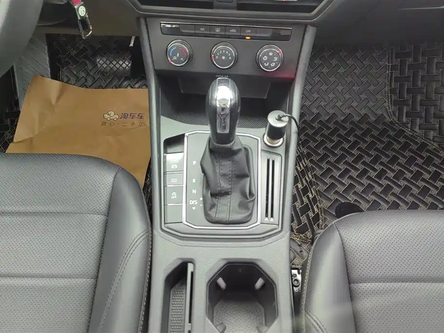 Volkswagen Lavida 2021 1.5L Auto Comfort Edition фото 16