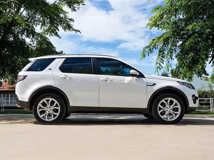 Land Rover Discovery Sport 2017 2.0T HSE фото 5
