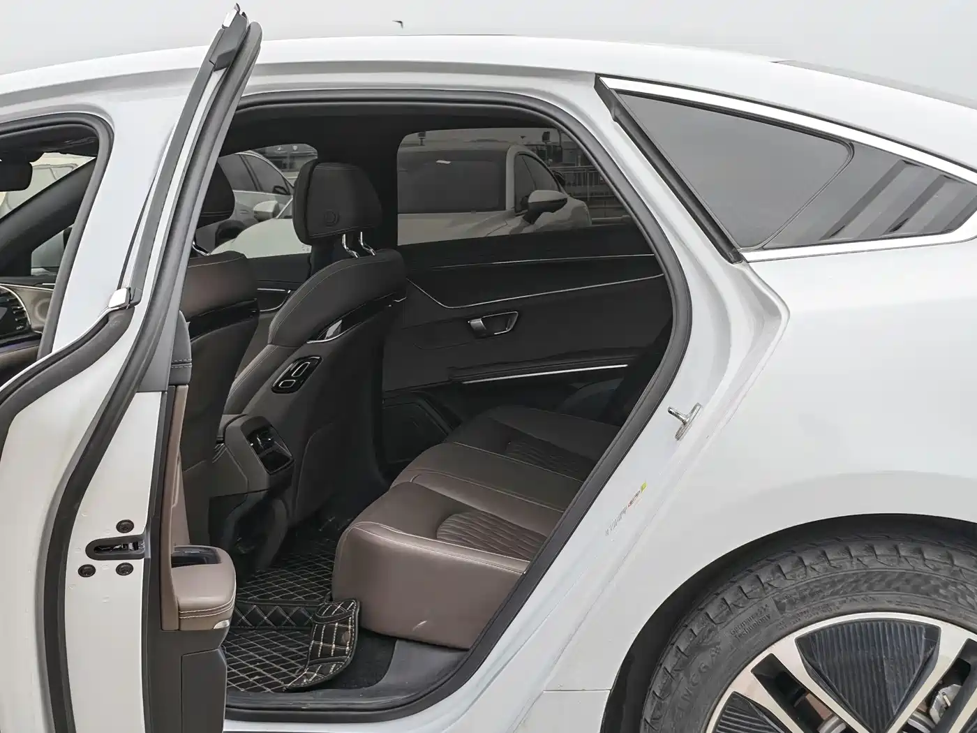 BYD Han 2020 EV Extended Range Premium фото 8