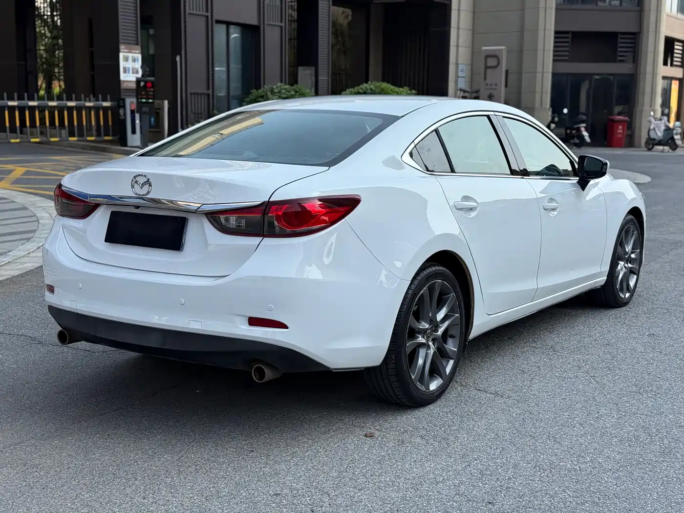 Mazda Atenza 2015 2.5L Skyactiv Sport Edition фото 9