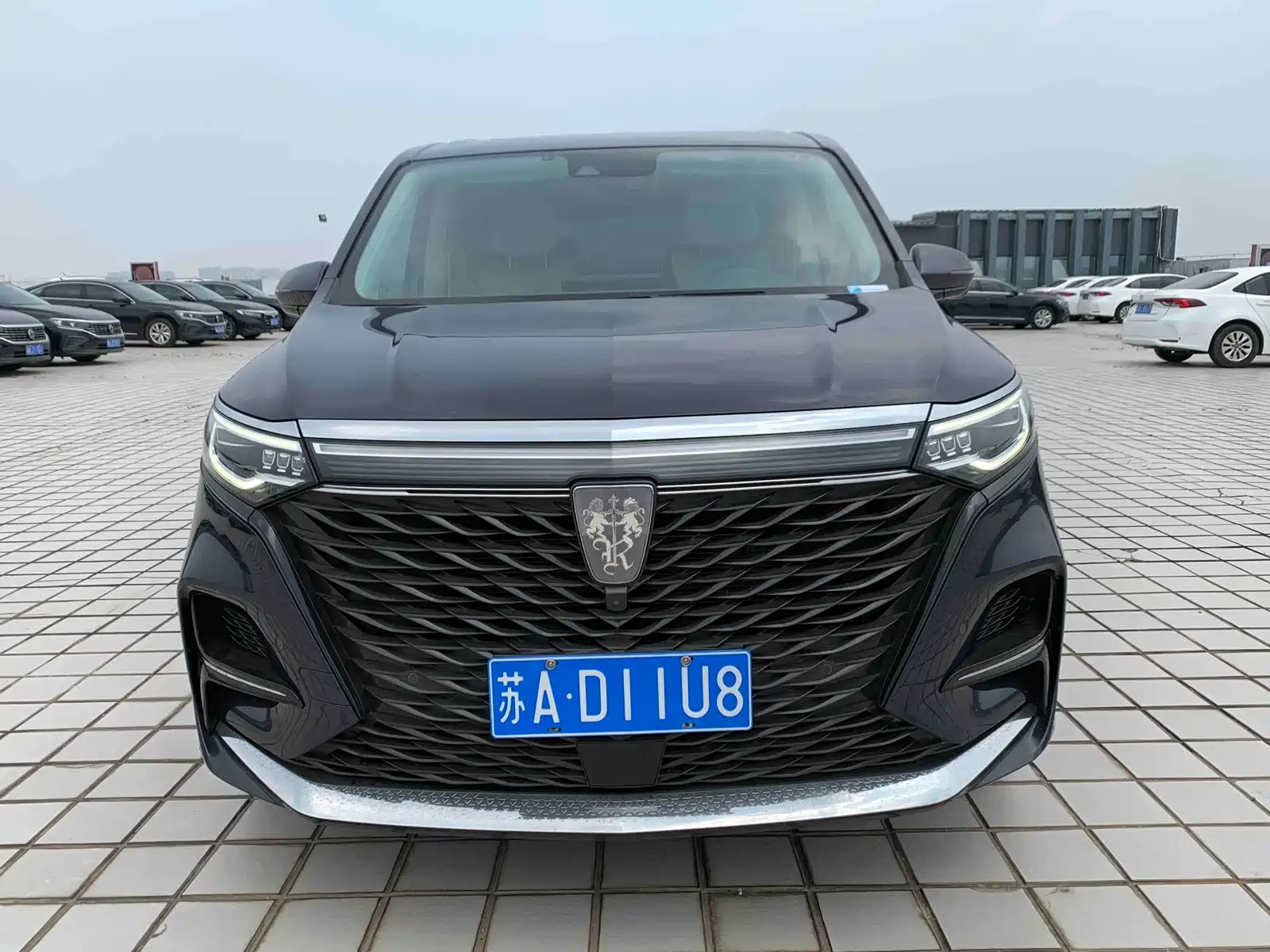 Фото 2 - Roewe iMAX8