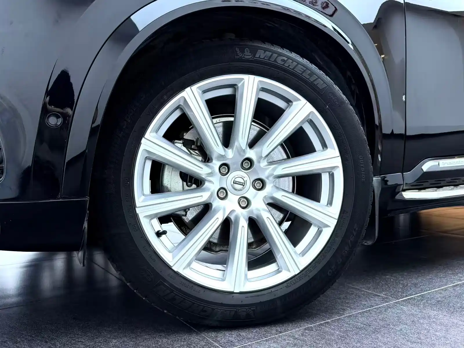 Photo 10 - Volvo XC90