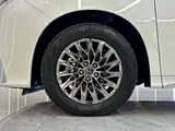 Фото 8 - Lexus LM