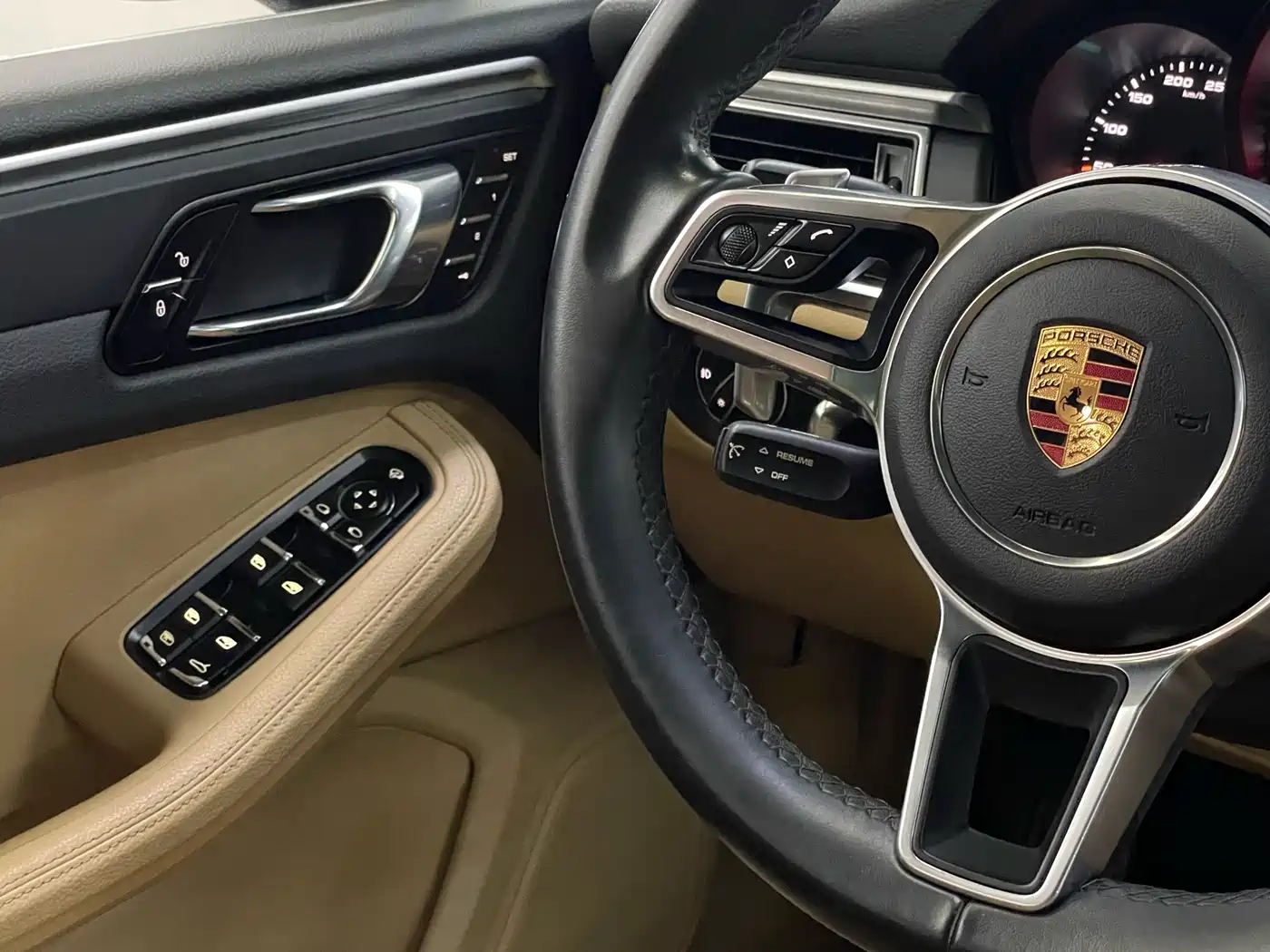 Porsche Macan 2017 Macan 2.0T фото 19