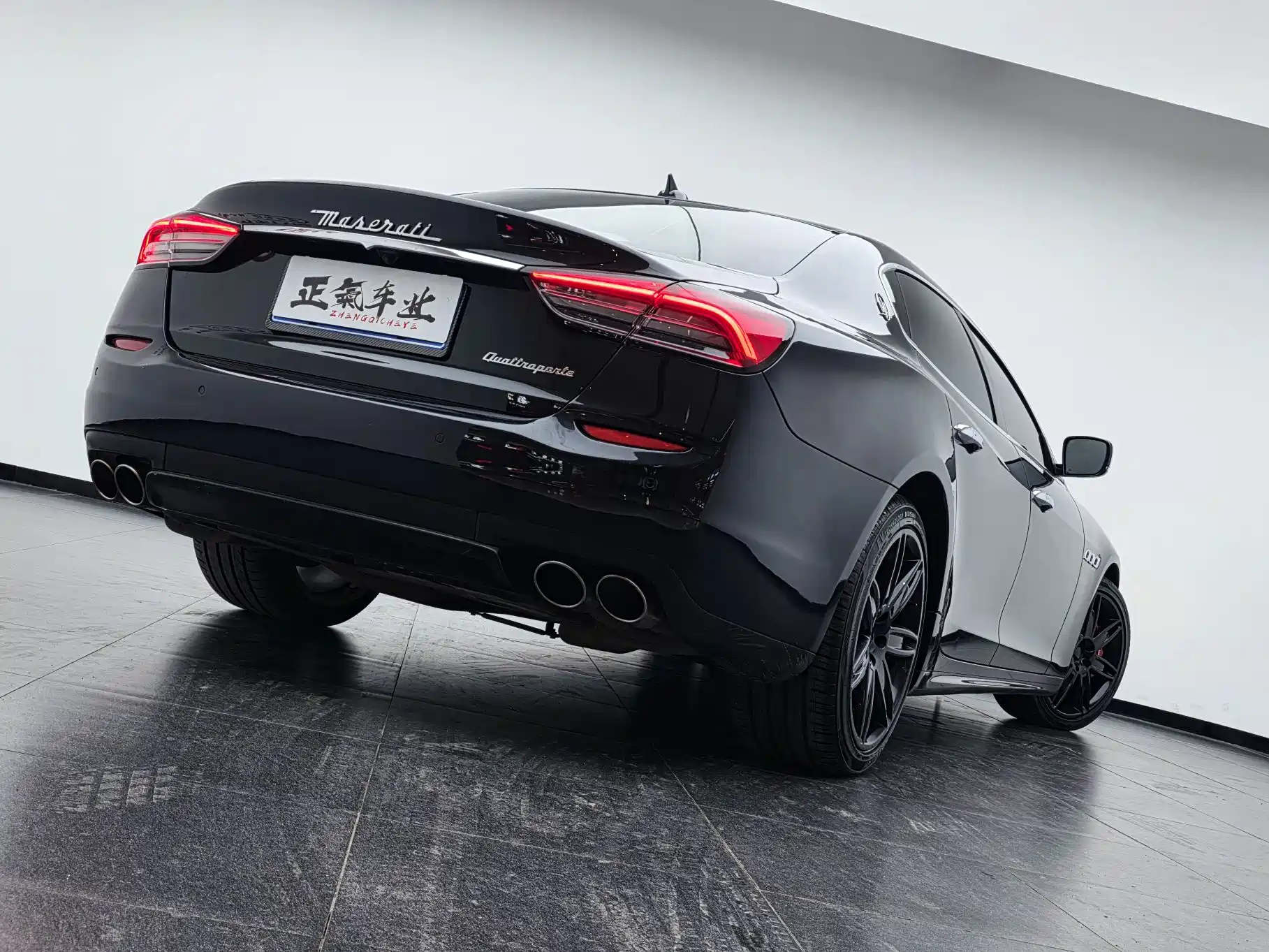 Photo 11 - Maserati Quattroporte