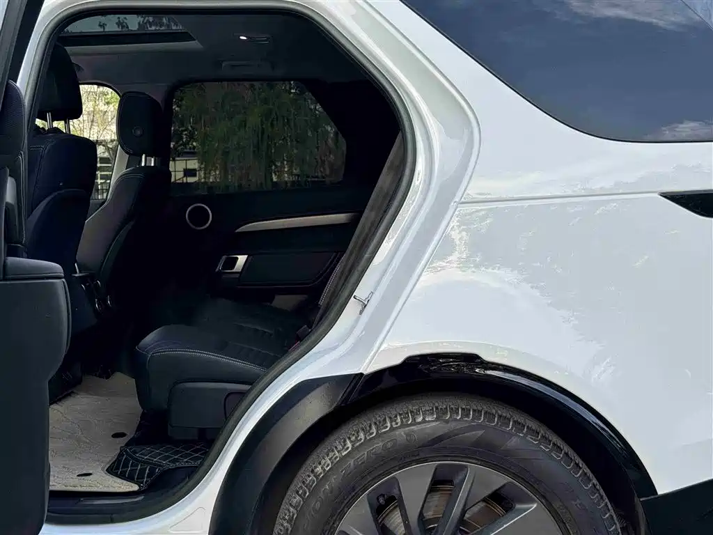 Land Rover Discovery 2023 Facelift 360PS R-Dynamic S фото 7