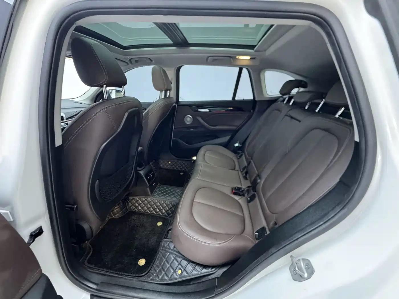 BMW X1 2022 sDrive25Li Leading фото 21