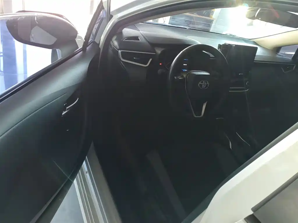 Toyota Corolla 2021 1.2T S-CVT Elite PLUS Edition фото 16