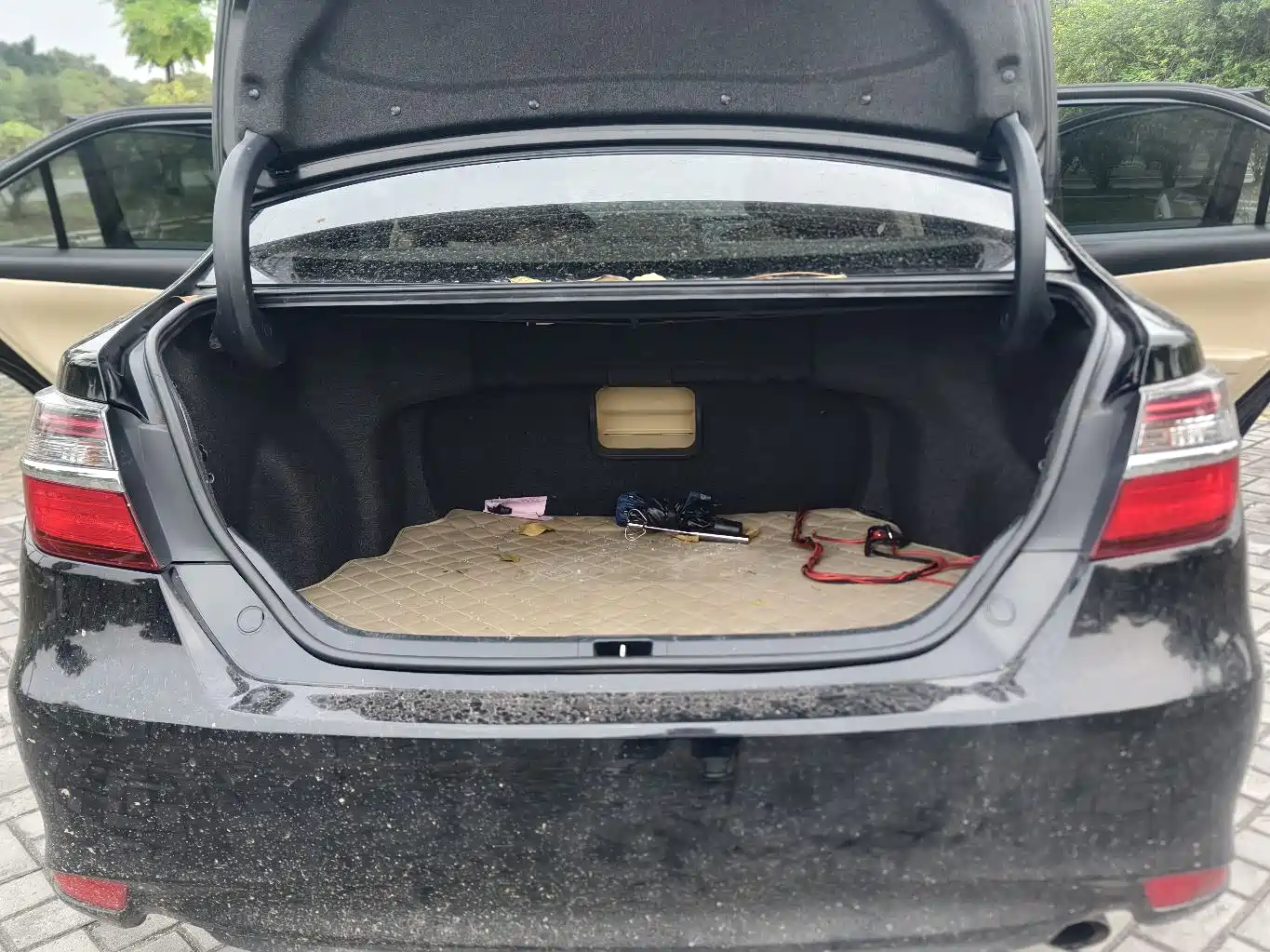 Toyota Camry 2015 2.0G Leading Edition фото 10