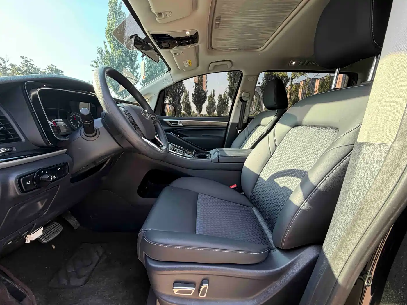 GAC Trumpchi M8 2025 2024 Leadershow Series 390T Luxury Edition