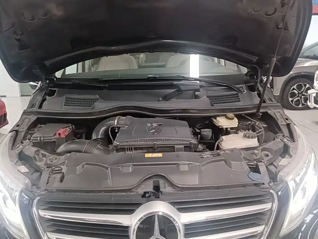Mercedes-Benz V-Class 2017 2017 Model V 260 L Premium Extended Edition