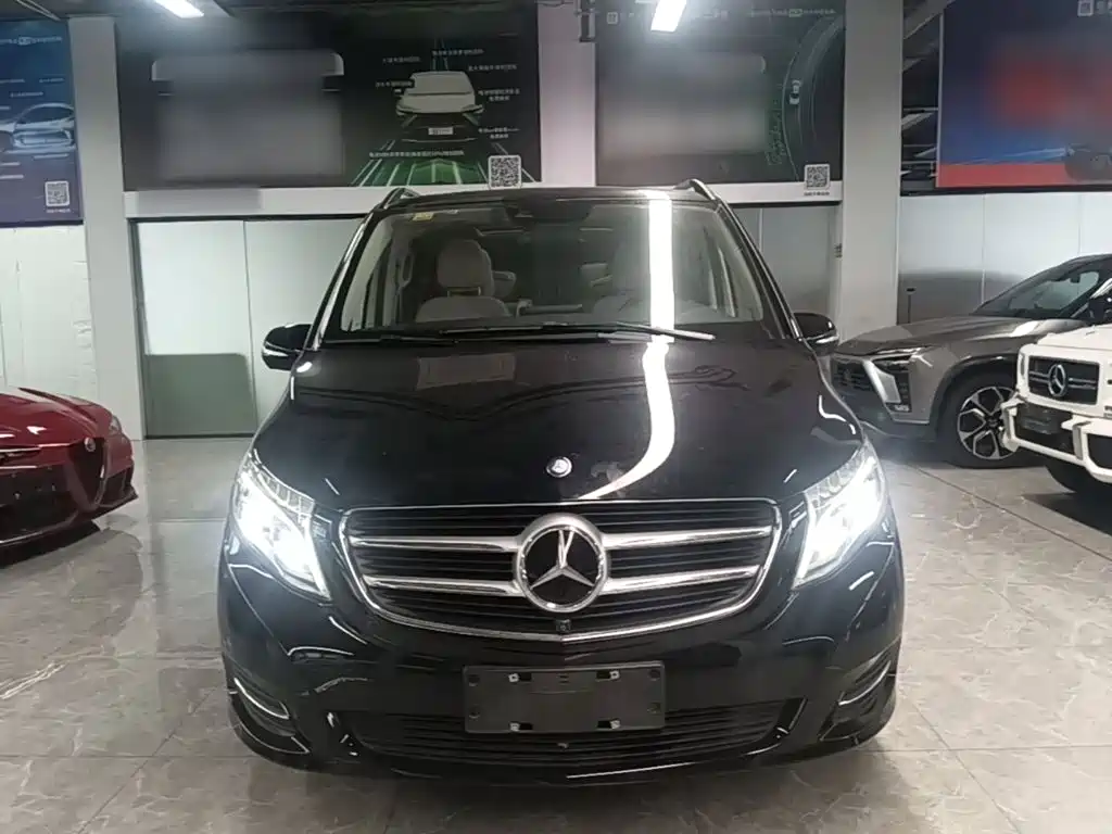 Mercedes-Benz V-Class 2017 2017 Model V 260 L Premium Extended Edition