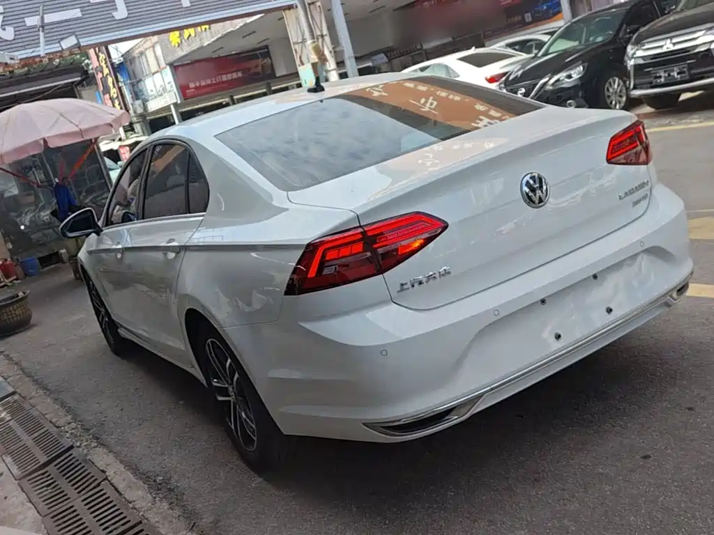 VOLKSWAGEN LINGDU