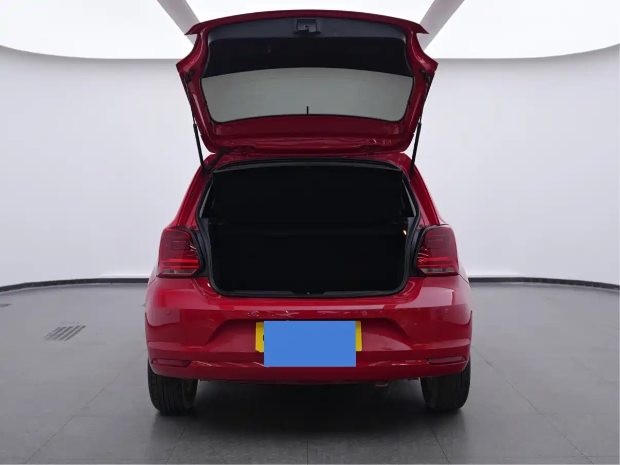 Volkswagen Polo 2016 1.4L Automatic Trend фото 20