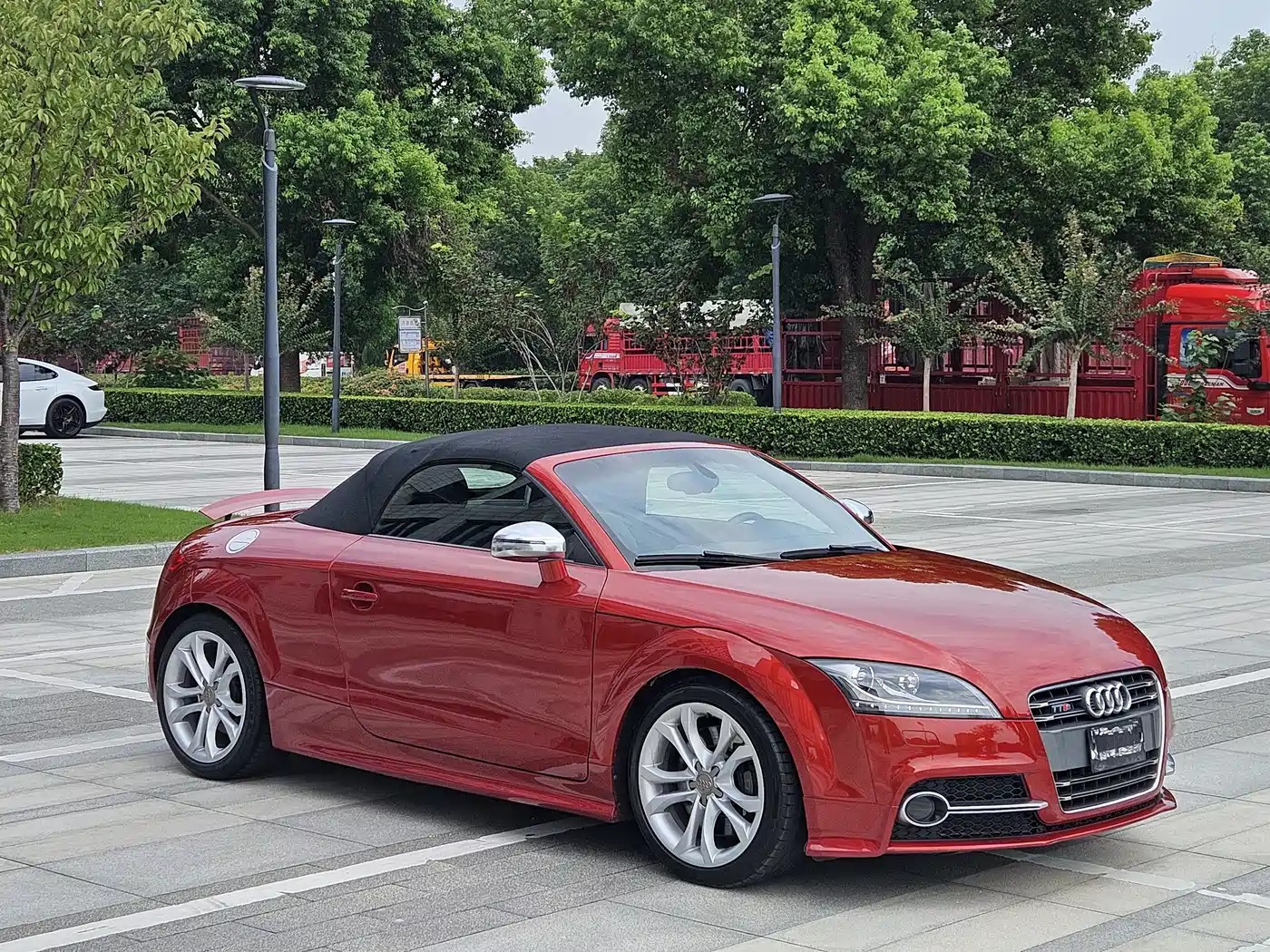 Audi TTS 2013 TTS Roadster 2.0TFSI quattro фото 10