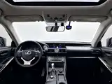 Фото 10 - Lexus IS