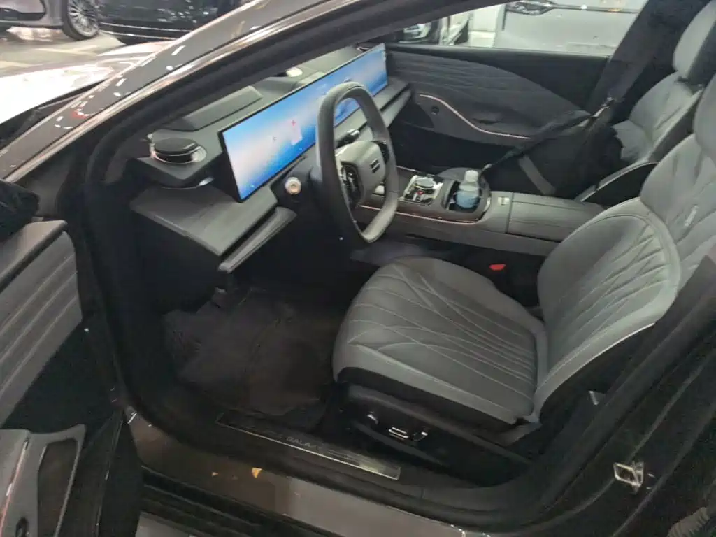 Geely Galaxy Galaxy E8 2025 2025 700km Long Voyage Smart Drive Edition