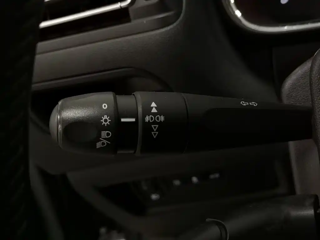 Citroën C4 C-Quatre 2017 2016 1.6L Automatic Luxury Model