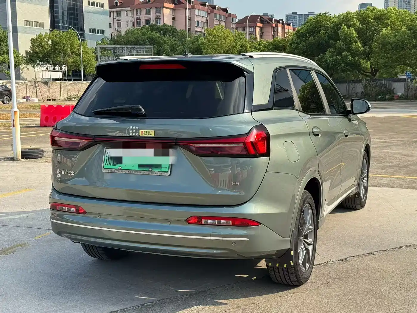 Landian E5 2024 2023 1.5L DE-i 100KM Enjoyment 7-seater
