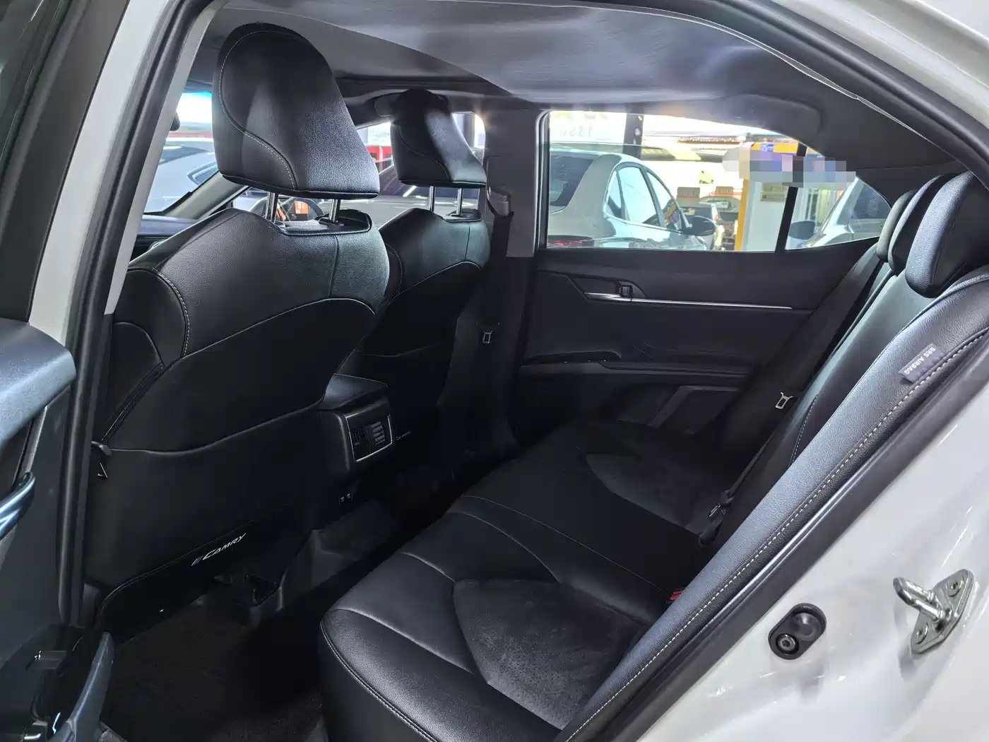 Toyota Camry 2022 2.0S Knight Edition фото 10