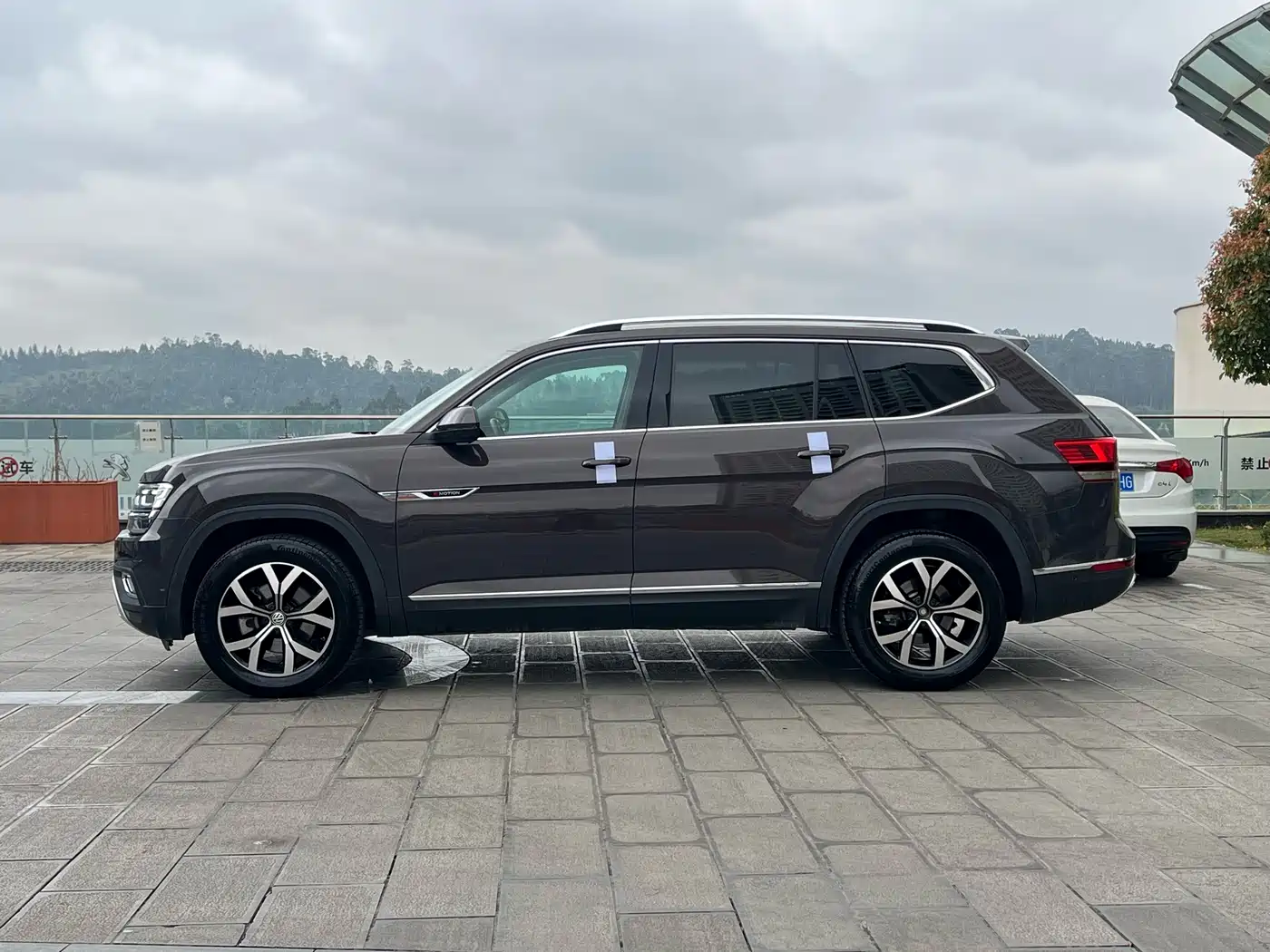 Volkswagen Teramont 2019 380TSI 4WD Luxury Edition China VI фото 7