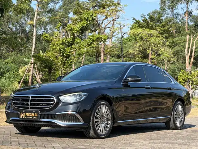 MERCEDES-BENZ E CLASS