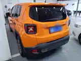 Photo 5 - Jeep Renegade
