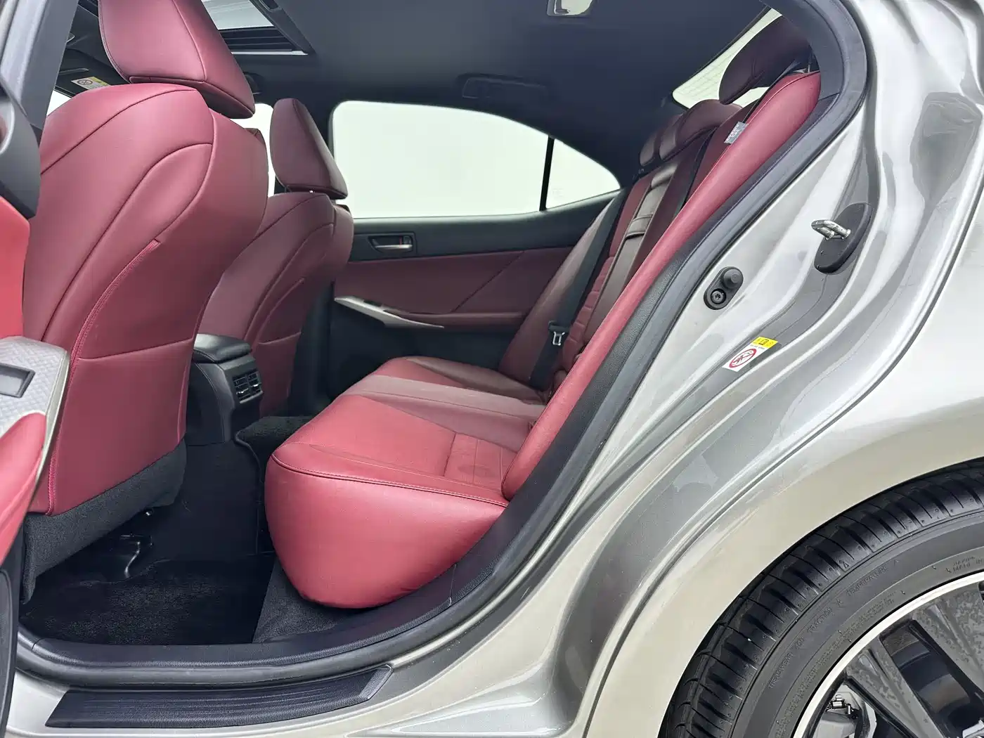 Lexus IS 2017 300 F SPORT фото 12