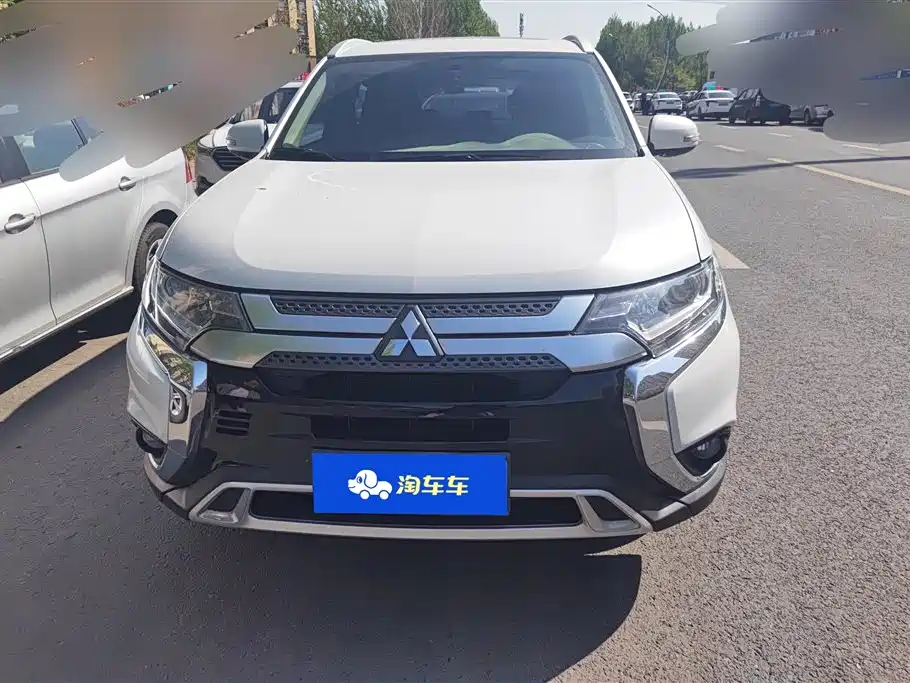 Mitsubishi Outlander 2019 2.0L 2WD Enjoy Edition 7-seater China V фото 2