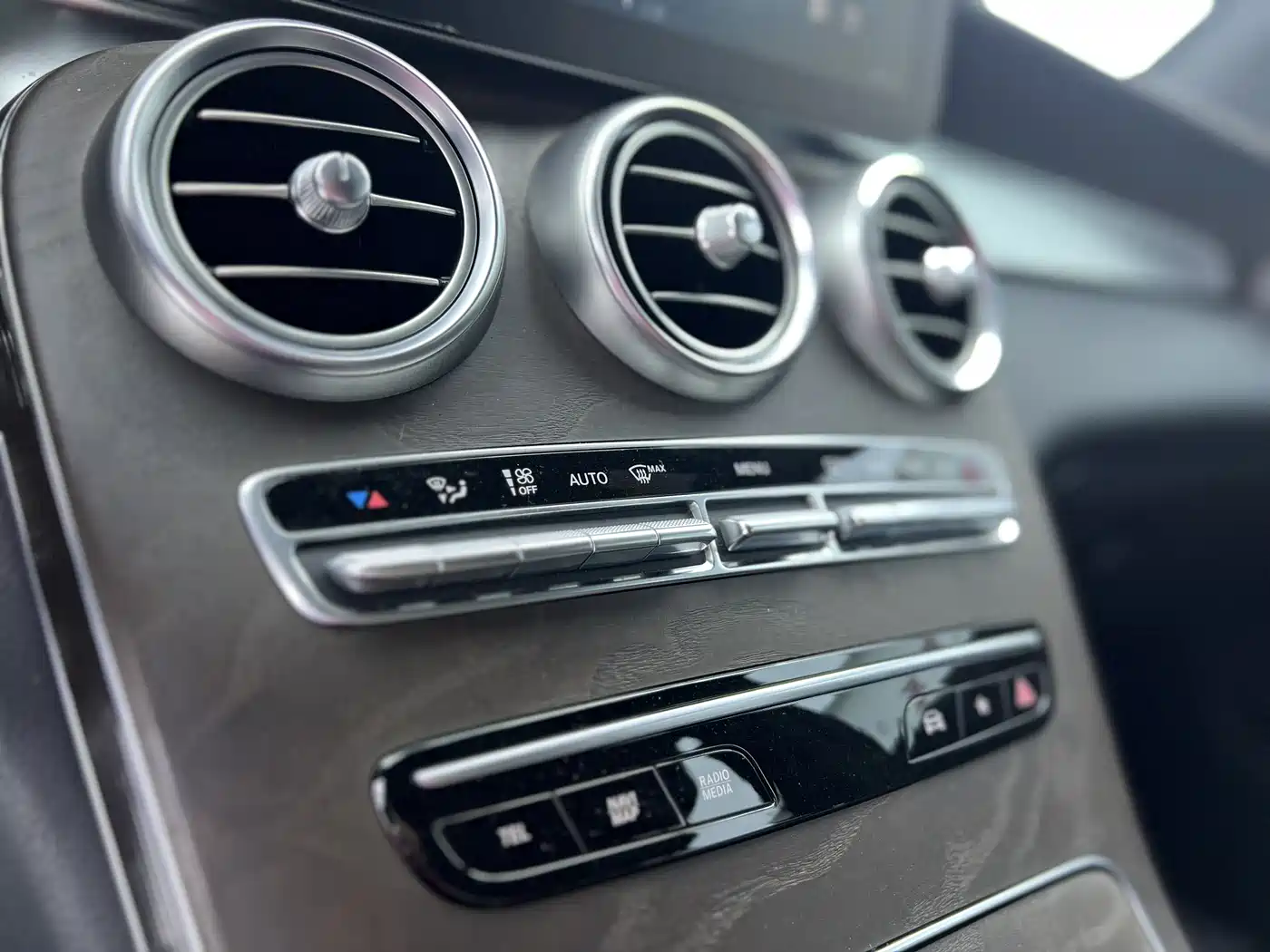 Mercedes-Benz GLC 2020 GLC 300 L 4MATIC Dynamic фото 4