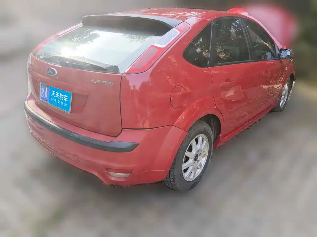 Фото 2 - Ford Focus