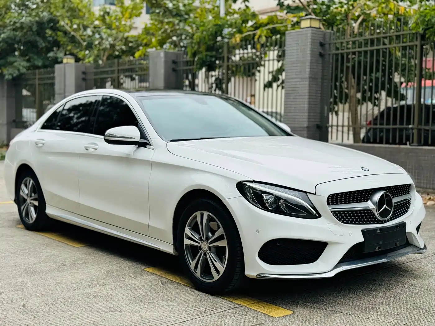 Mercedes-Benz C-Class 2016 C 200 L Sport