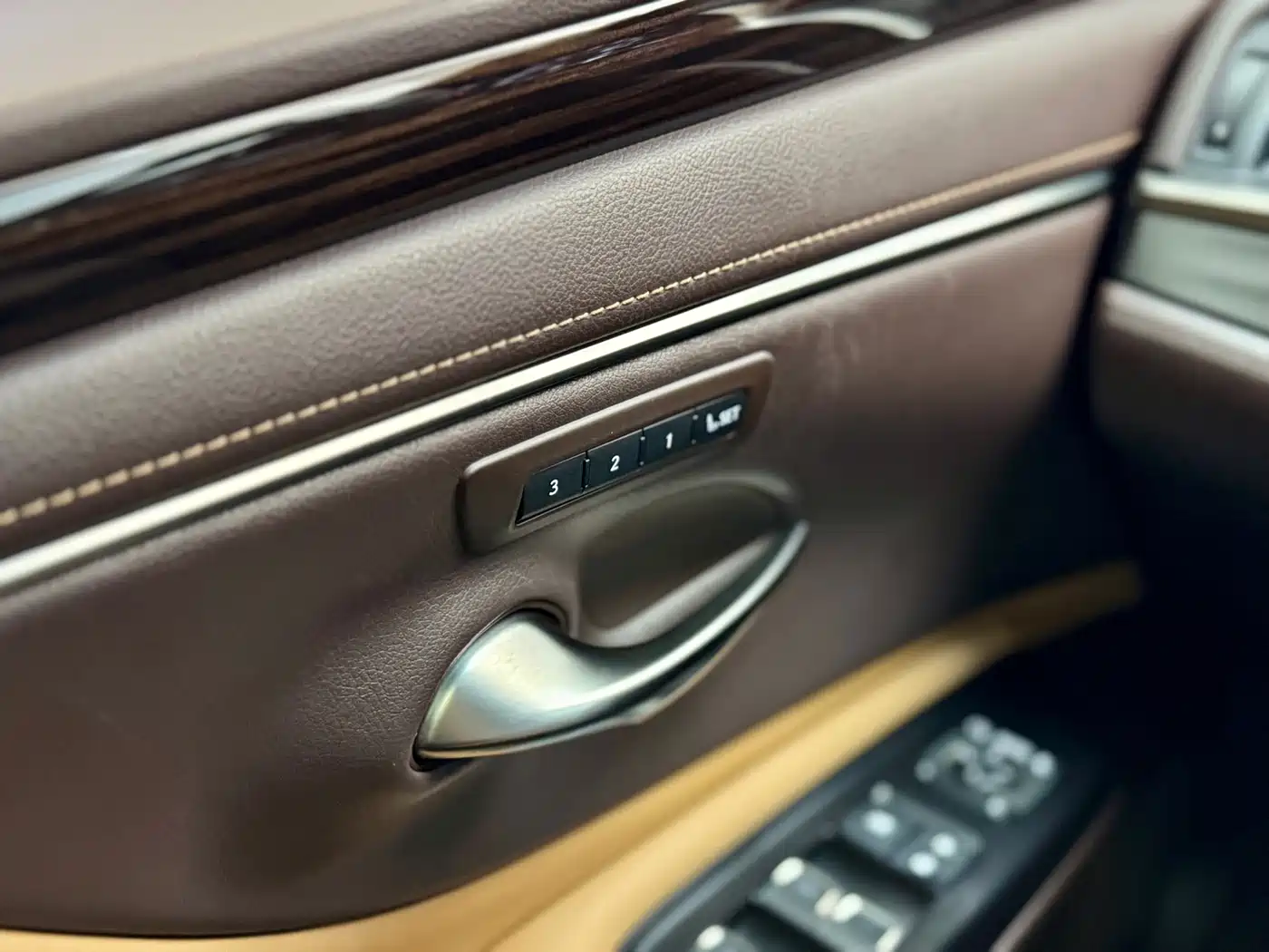 Lexus ES 2020 200 Luxury фото 16